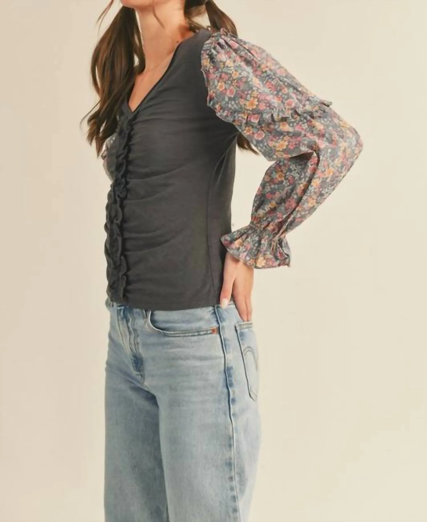 &Merci - Floral Puff Sleeve Ruched Top - Graphite Grey